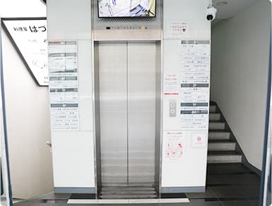 エレベーター乗り場